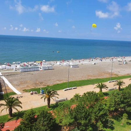 Apartment Magnolia Seaside Батумі Екстер'єр фото
